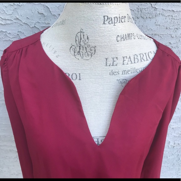 Burgundy Red Semi-Sheer V-Neck Pleated Tunic Top - Picture 3 of 6